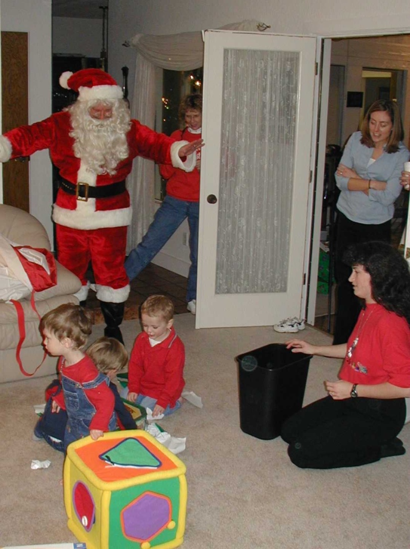 Hildebrand Christmas ScreenSaver/800x600_2002-12-24 Christmas Eve 19.jpg